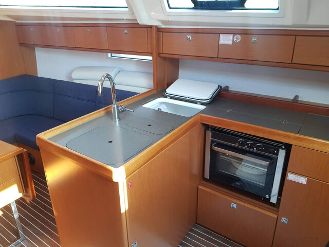 Bavaria Cruiser 37 - 3 cab. Nenemia