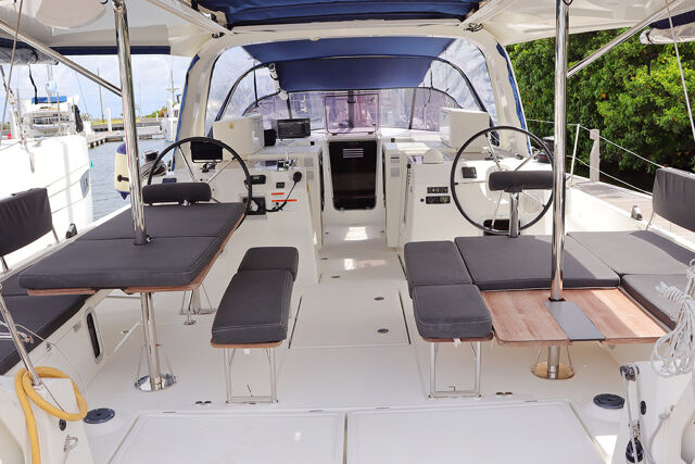 Sun Loft 47 - 6 + 1 cab. Linnea