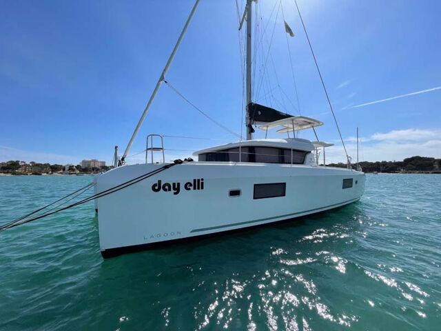 Lagoon 42 - 4 + 2 cab. DayElli