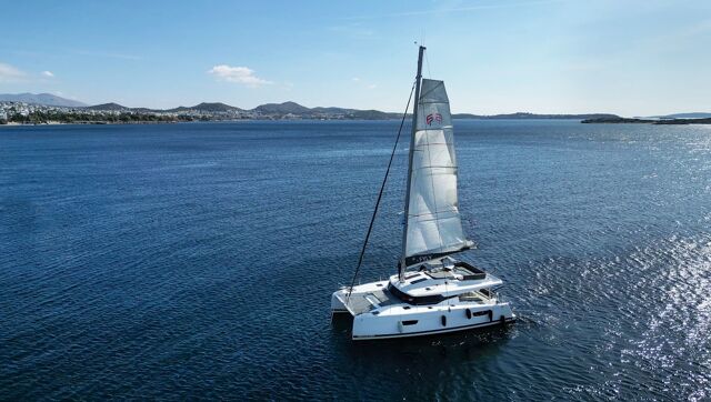 Fountaine Pajot Elba 45 - 4 + 1 cab. Olympus