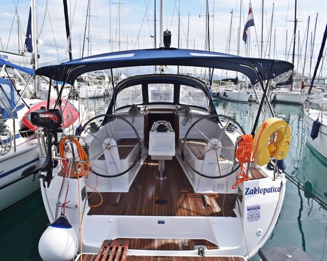 Bavaria Cruiser 37 - 3 cab. Šešula