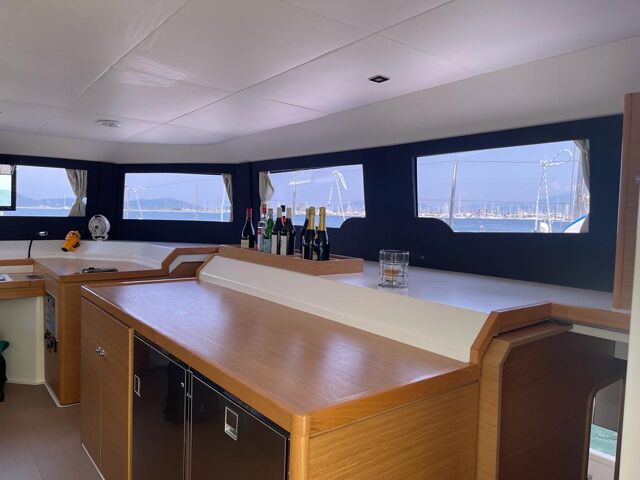 Dufour 48 Catamaran - 5 + 1 cab. Blue Horizon