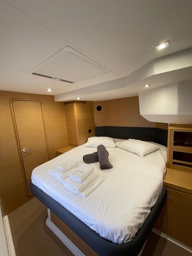 Dufour 48 Catamaran - 5 + 1 cab. Blue Horizon