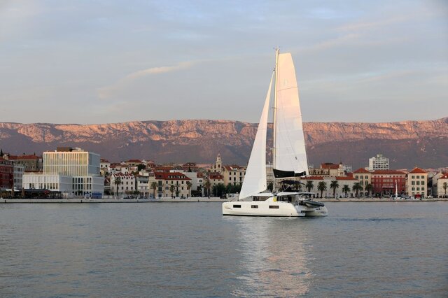Lagoon 46 - 4 + 2 cab. Lady Point