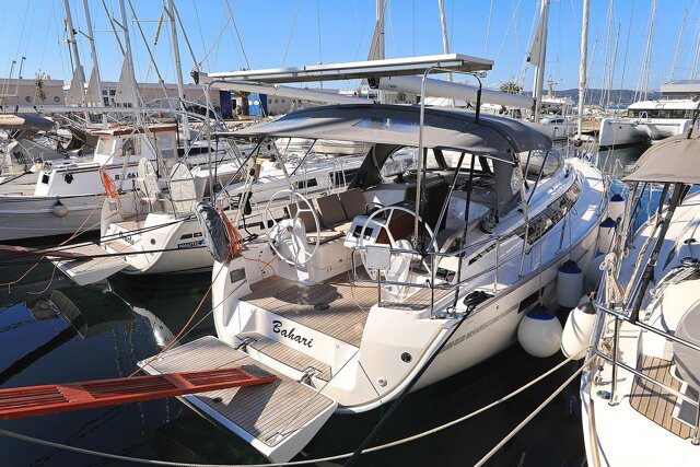 Bavaria Cruiser 37 - 3 cab. Bahari