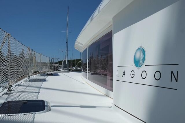 Lagoon 400 S2 - 4 + 2 cab. Yolamare