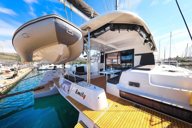 Lagoon 42 - 4 + 2 cab. Emily