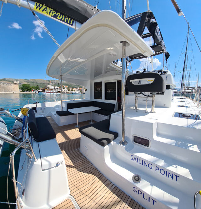 Lagoon 40 - 4 + 2 cab Sailing Point