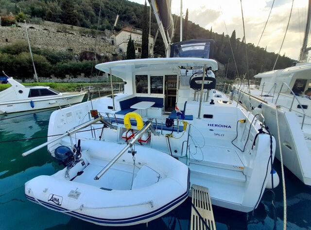Lagoon 40 - 4 + 2 cab Heroina