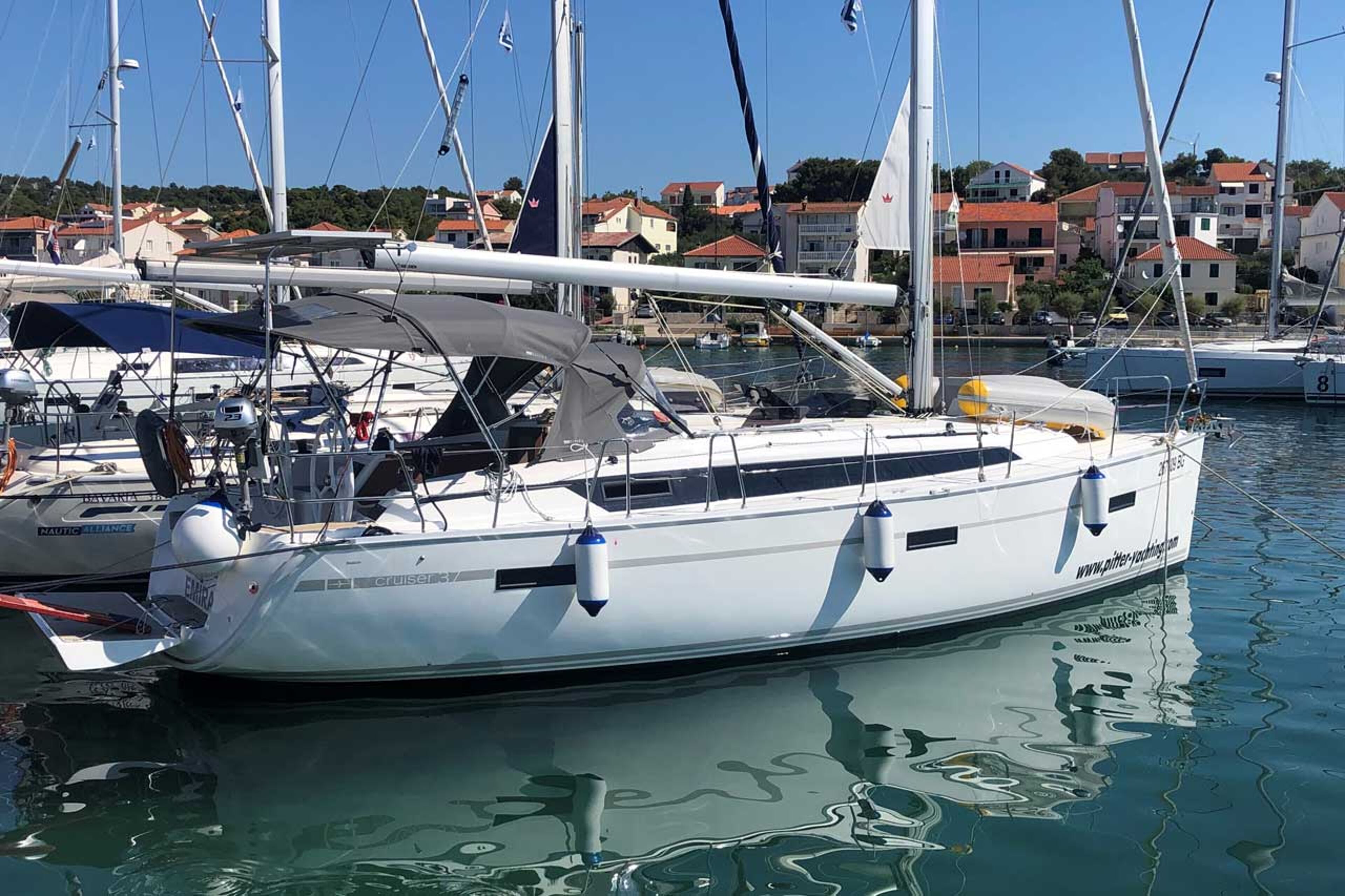 Bavaria Cruiser 37 - 3 cab. Emira