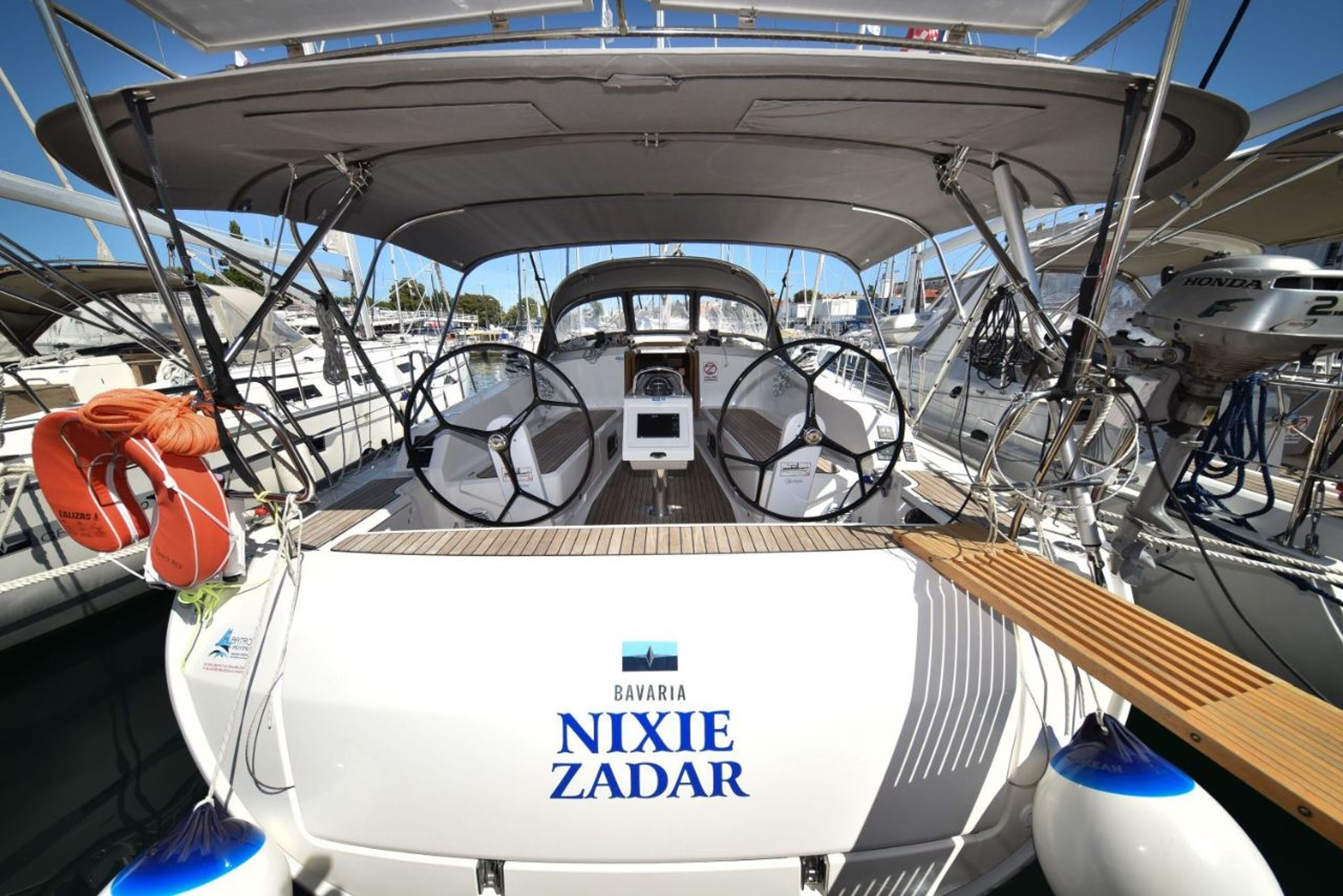 Bavaria Cruiser 41 - 3 cab. Nixie