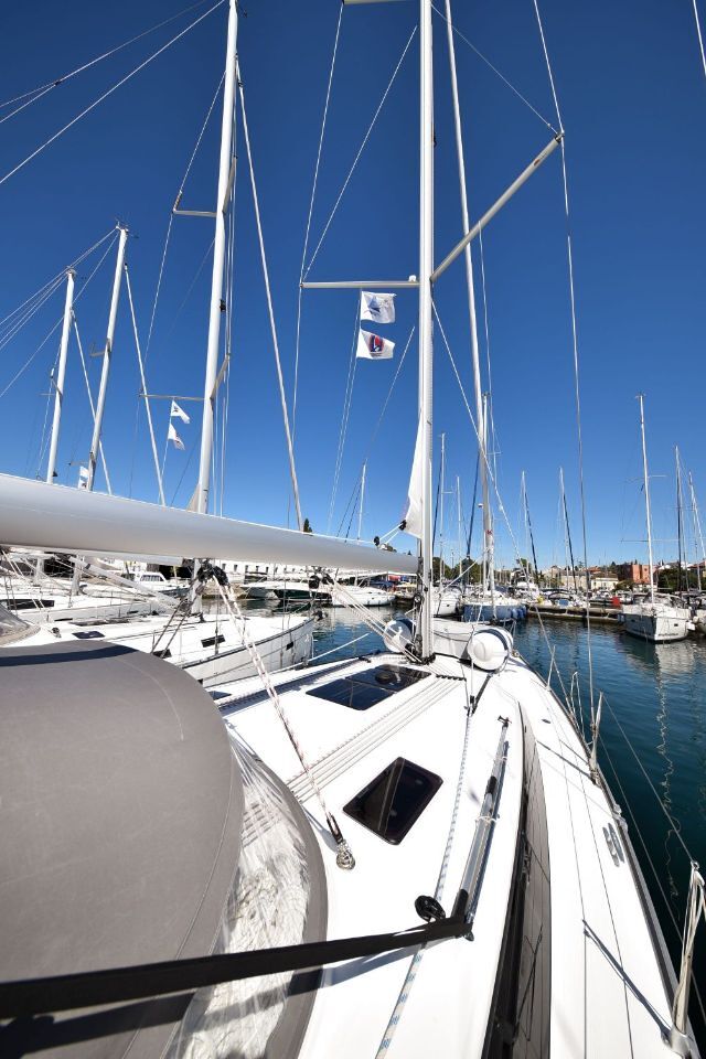 Bavaria Cruiser 41 - 3 cab. Nixie