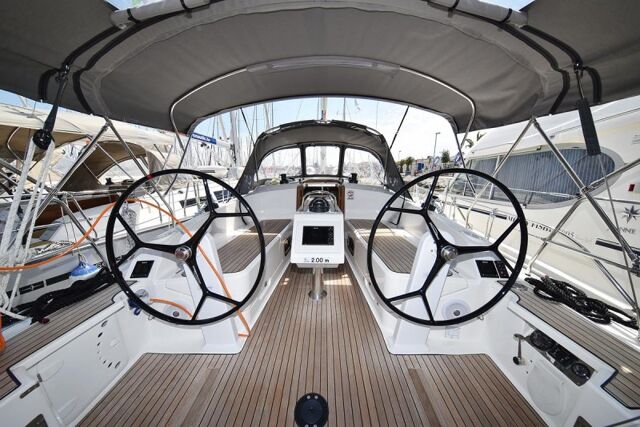 Bavaria Cruiser 37 - 3 cab. Sofija