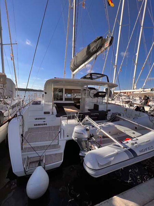 Lagoon 40 - 4 + 2 cab Laurelli