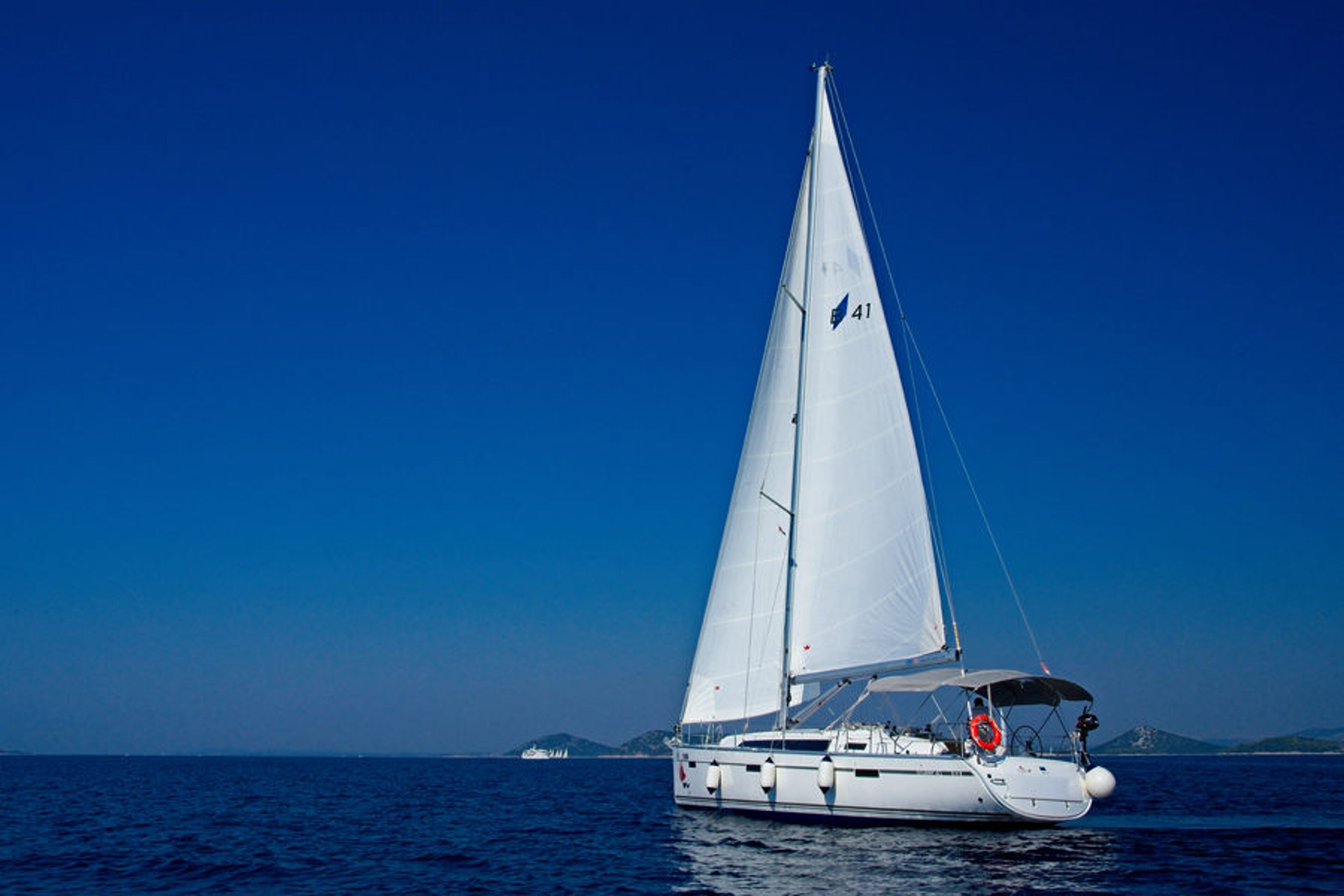 Bavaria Cruiser 41 - 3 cab. MH 65