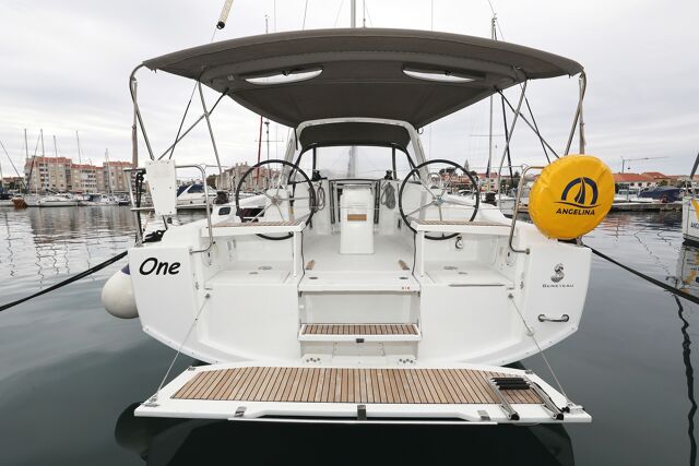 Oceanis 38 - 3 cab. One