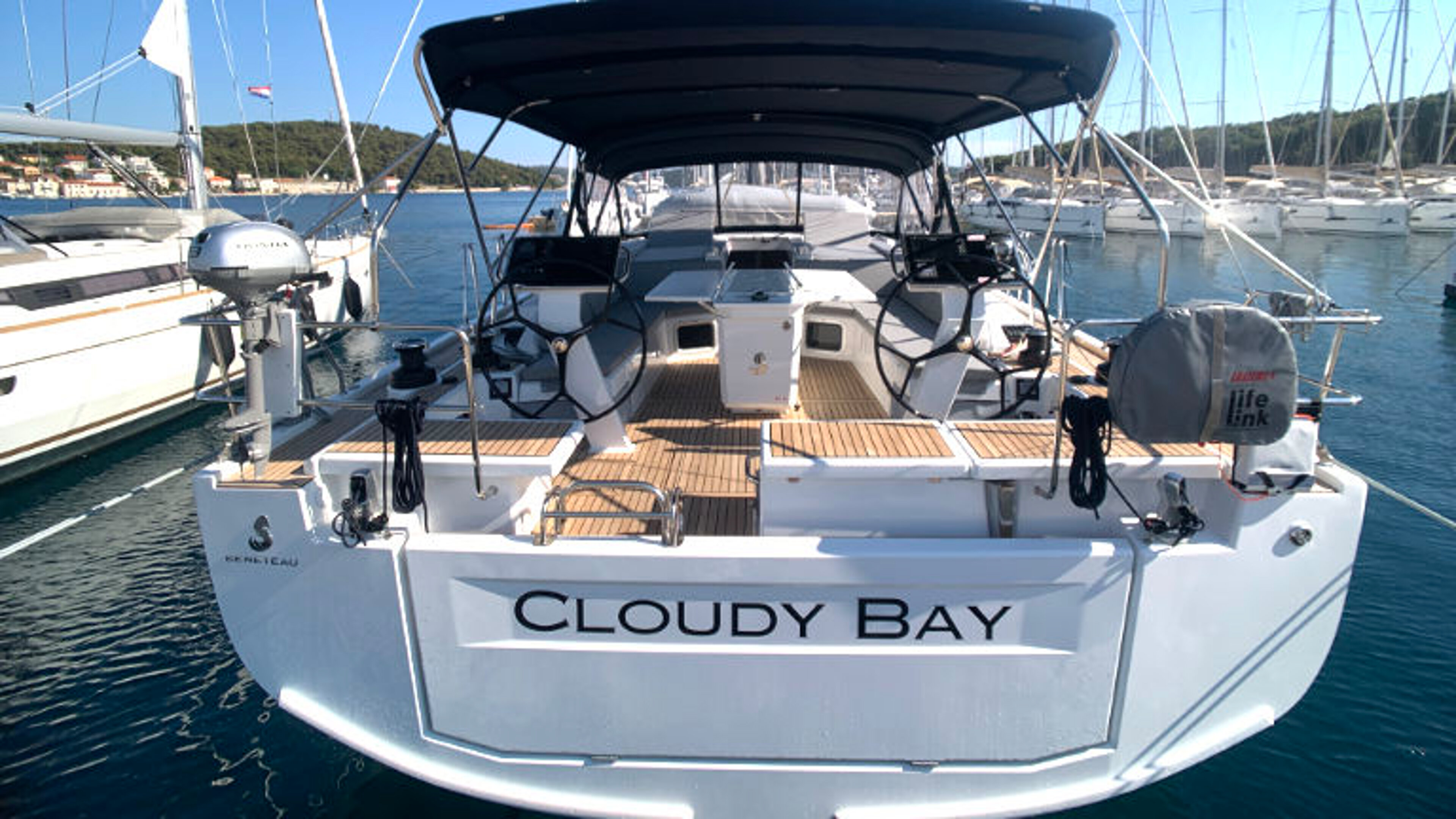 Oceanis 51.1 - 3 + 1 cab. Cloudy Bay