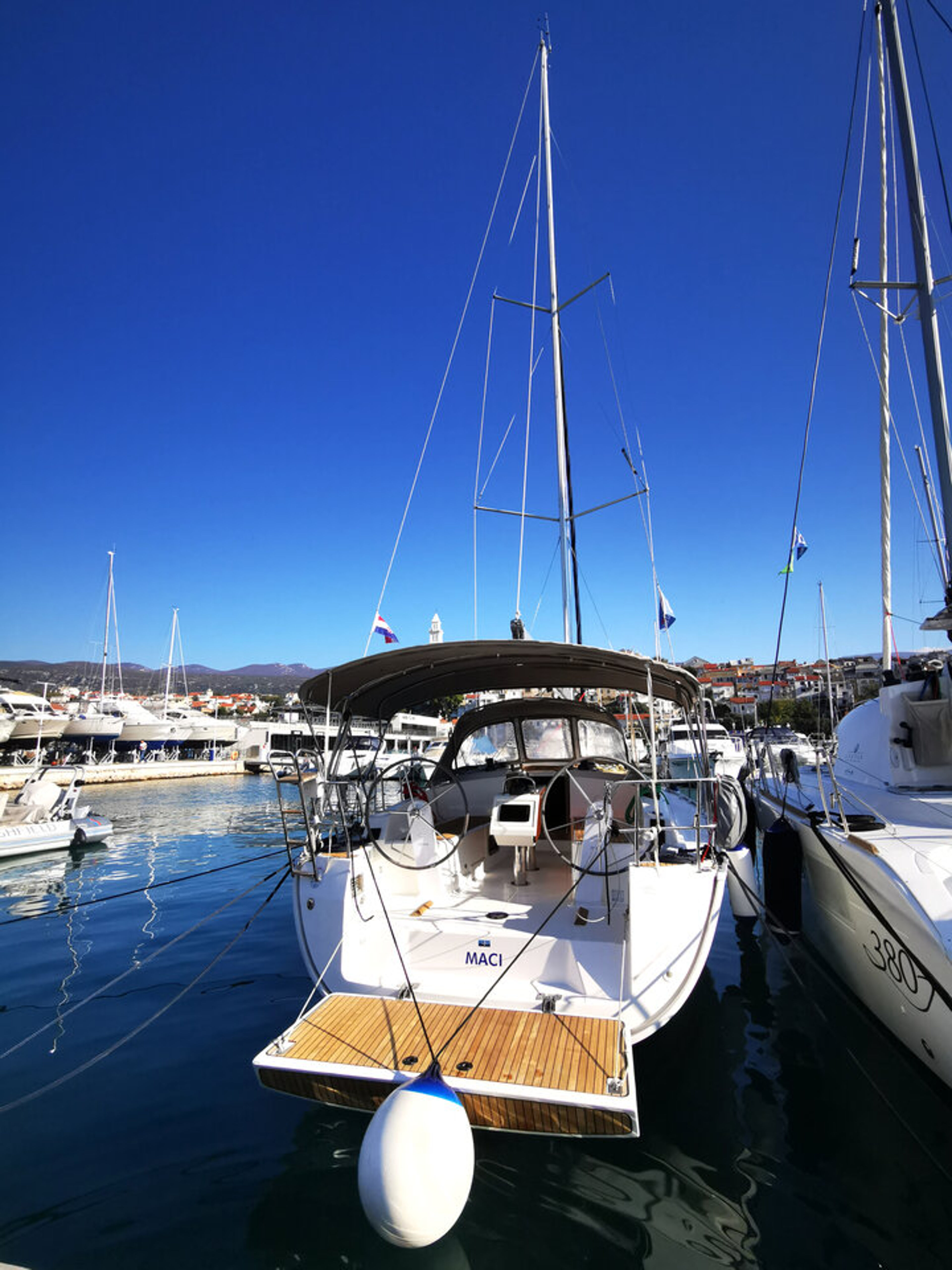 Bavaria Cruiser 37 - 3 cab. Maci