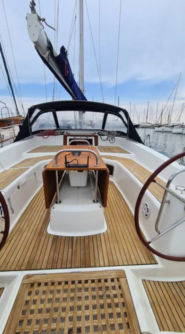 Jeanneau 53 - 5 + 1 cab. Christianna 12