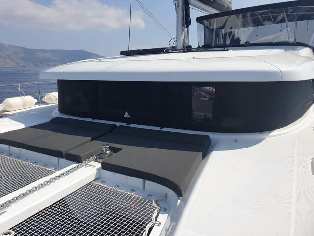 Lagoon 42 - 4 + 2 cab.  All In
