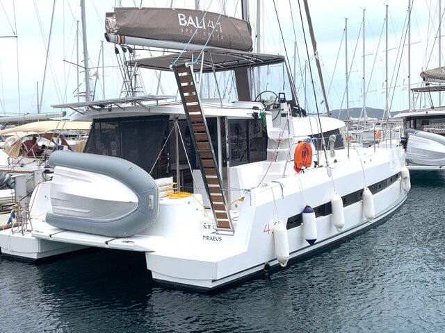 Bali 4.1 - 4 + 2 cab. Micha
