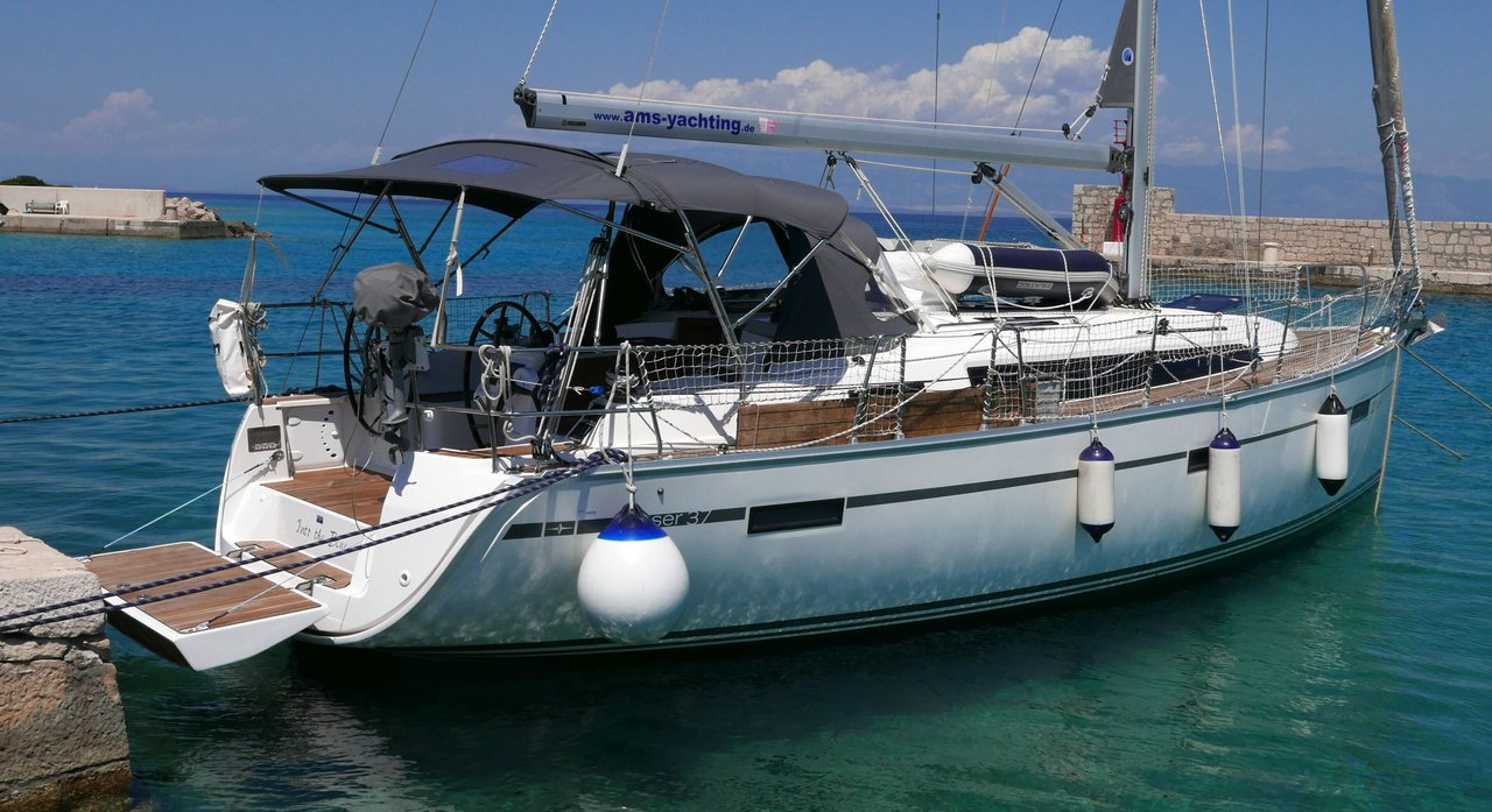 Bavaria Cruiser 37 - 3 cab. Into the Blue