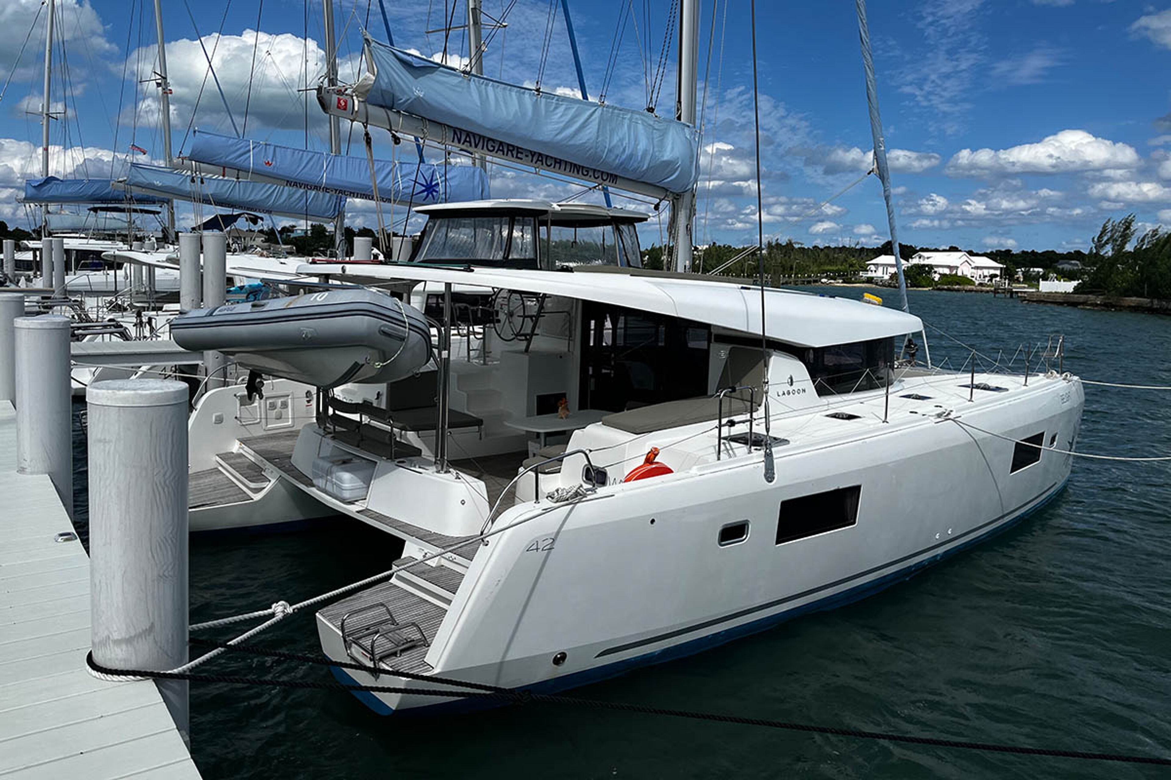 Lagoon 42 - 4 + 2 cab. Belight 