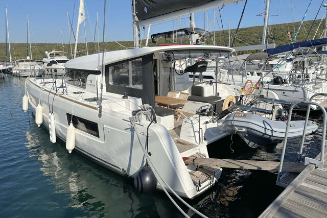 Lagoon 40 - 4 + 2 cab Vaiana