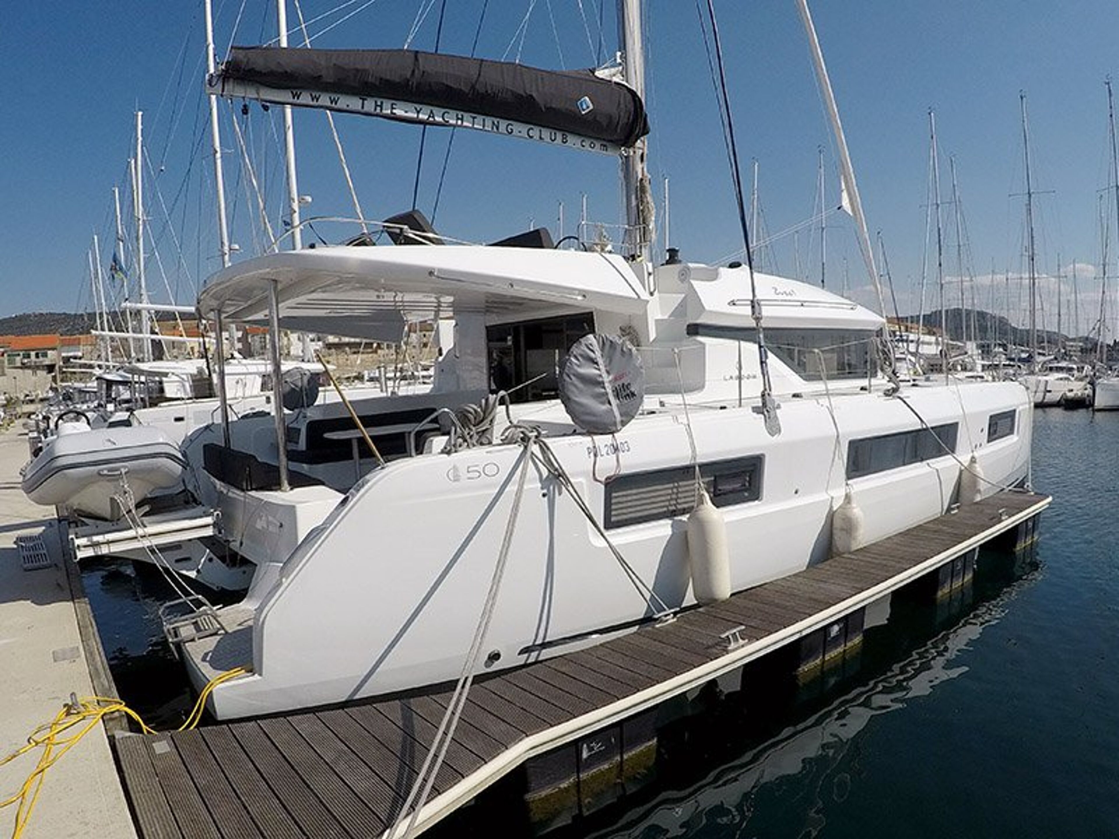Lagoon 50 - 6 + 1 cab. Zuzo I