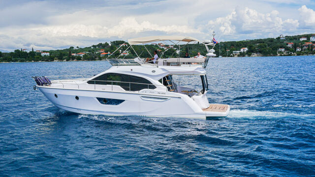 Sessa Fly 47 Stardust
