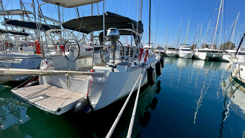 Sun Odyssey 479 - 4 cab. Luna Rossa