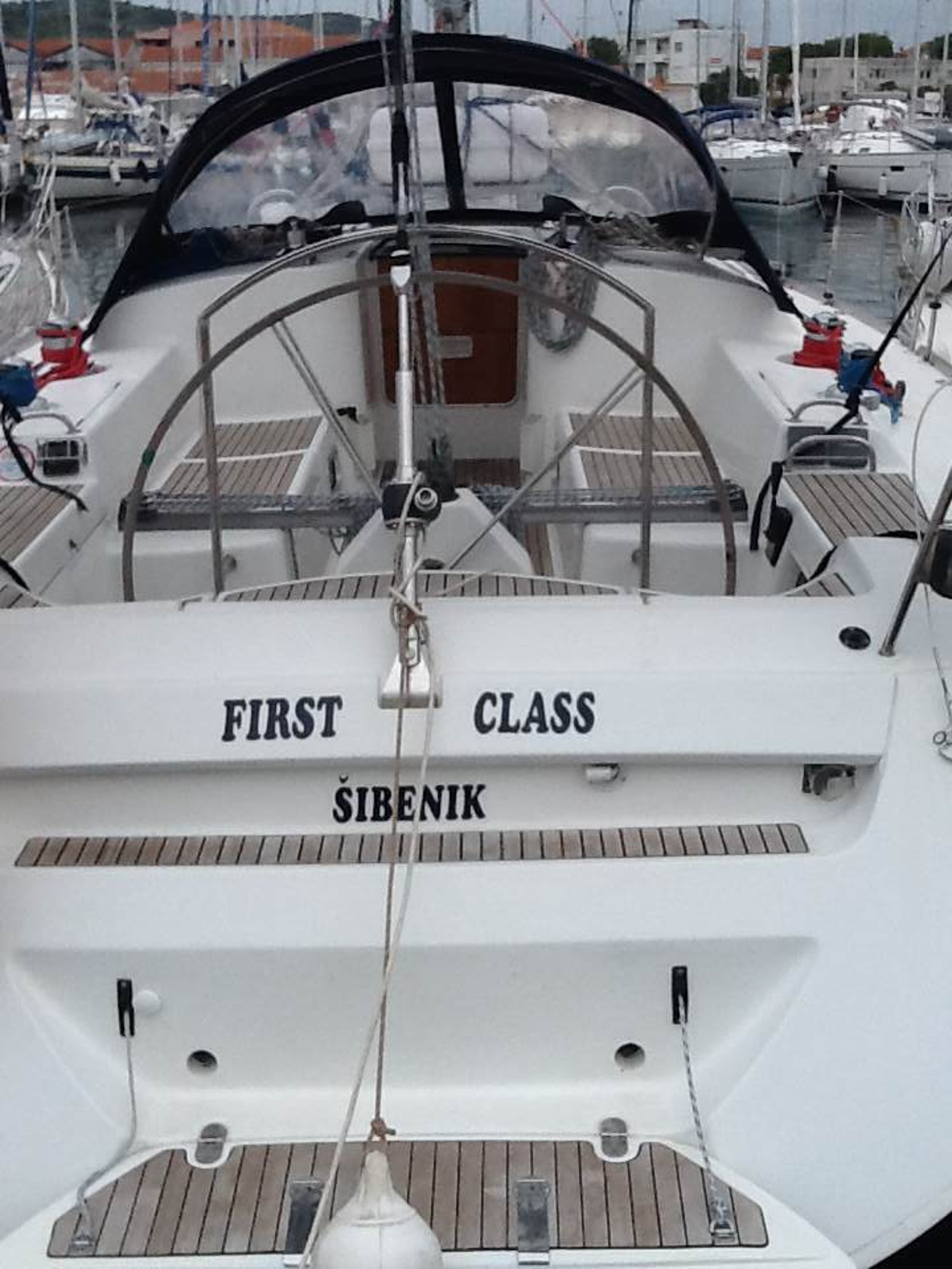 First 47.7 - 4 cab. First Class 2