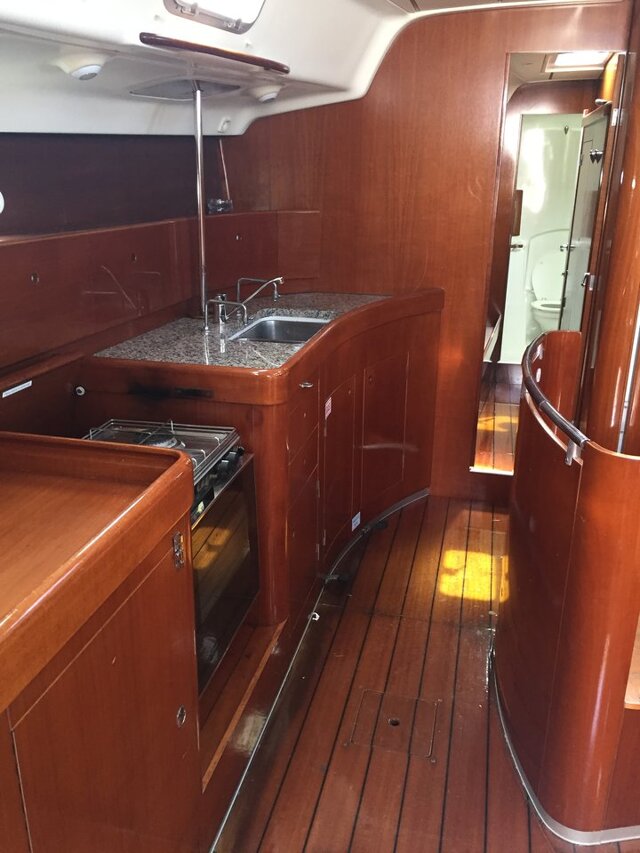 First 47.7 - 4 cab. First Class 2