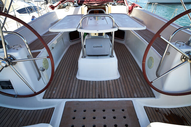 Jeanneau 53 - 5 + 1 cab. Tina