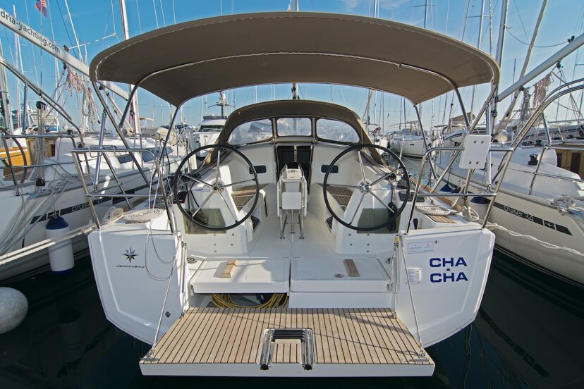 Sun Odyssey 349 - 3 cab. Cha - Cha