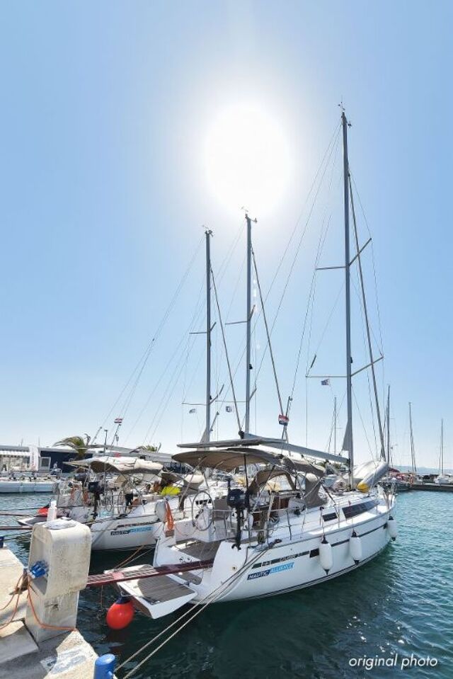 Bavaria Cruiser 37 - 3 cab. Hang Loose