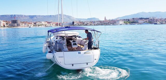 Bavaria Cruiser 37 - 3 cab. Smiley