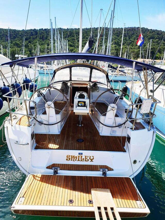 Bavaria Cruiser 37 - 3 cab. Smiley