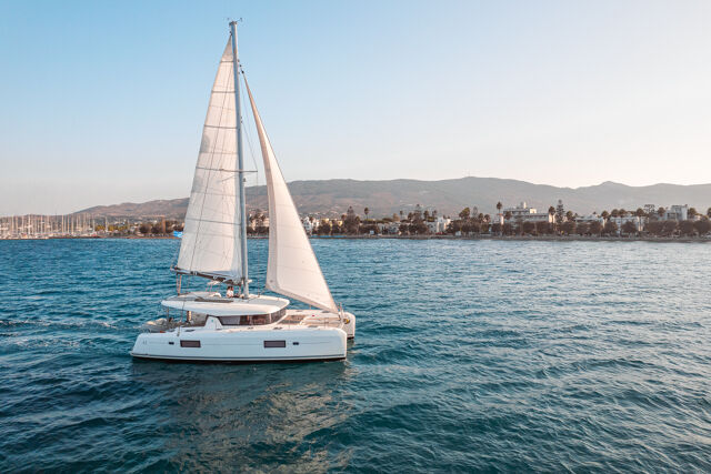 Lagoon 42 - 4 + 2 cab. Plous