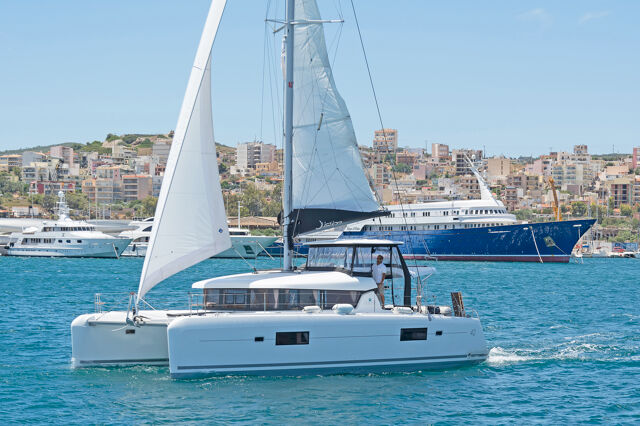 Lagoon 42 - 4 + 2 cab. Breeze