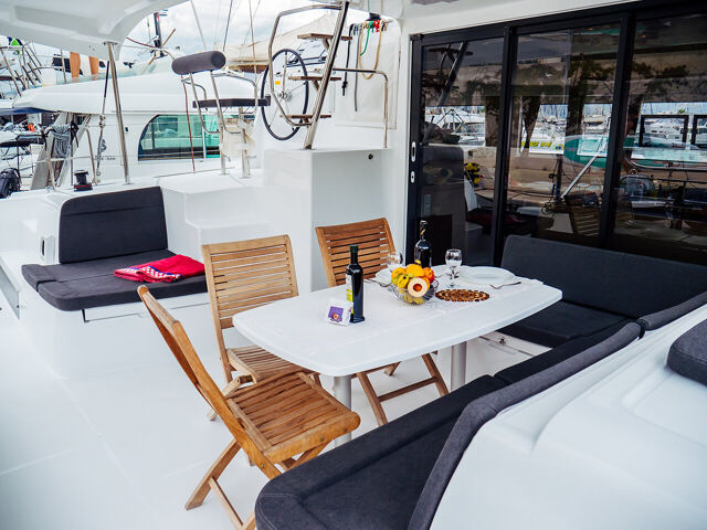 Lagoon 42 - 4 + 2 cab. Leggiero