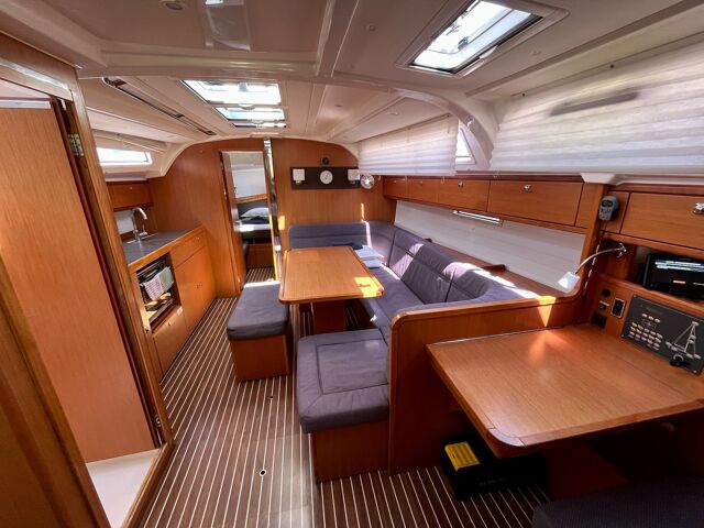 Bavaria Cruiser 41 - 3 cab. My Point