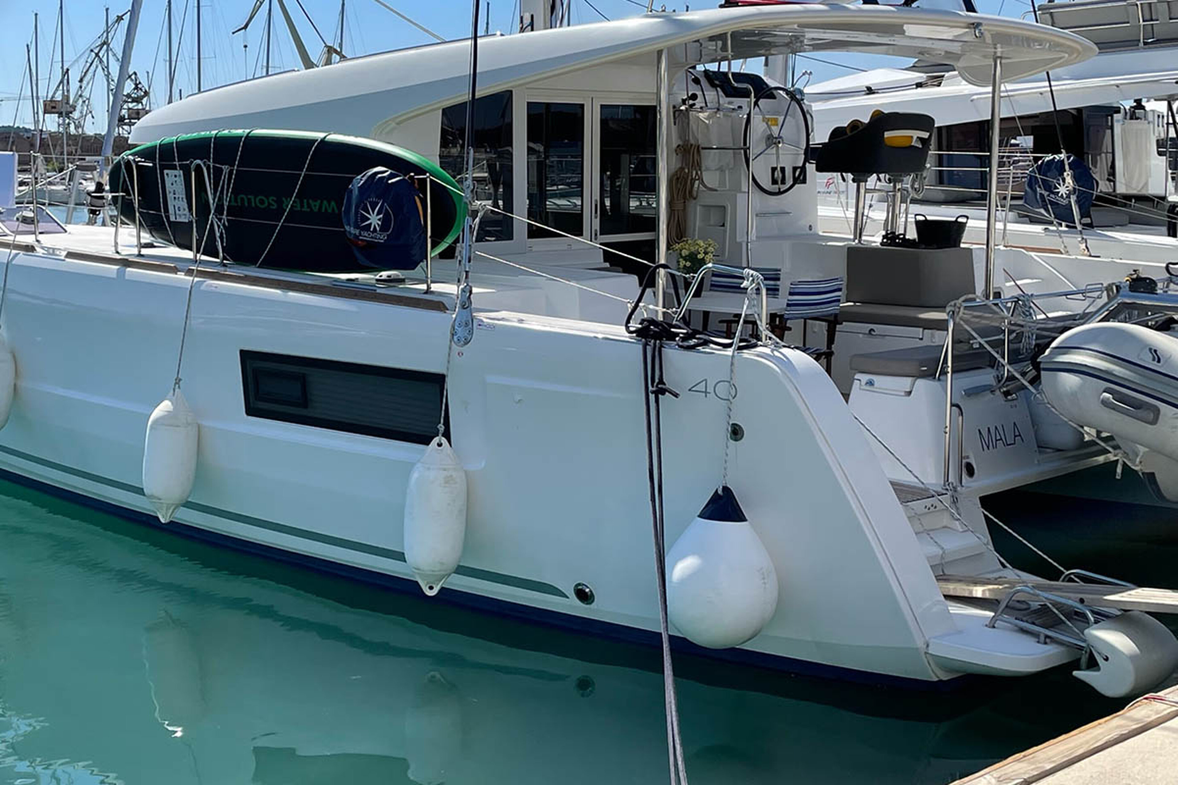 Lagoon 40 - 3 + 2 cab Mala