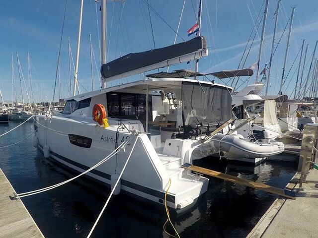 Fountaine Pajot Astrea 42 - 4 + 2 cab. Imagine