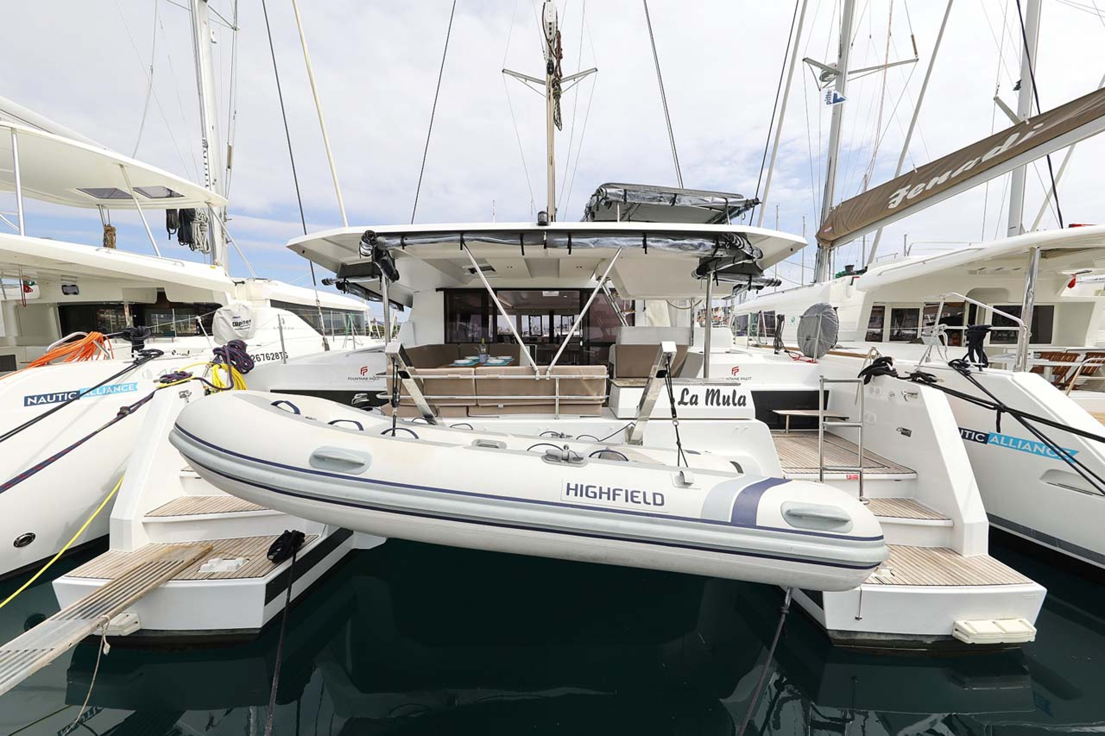 Fountaine Pajot Astrea 42 - 4 + 2 cab. La Mula