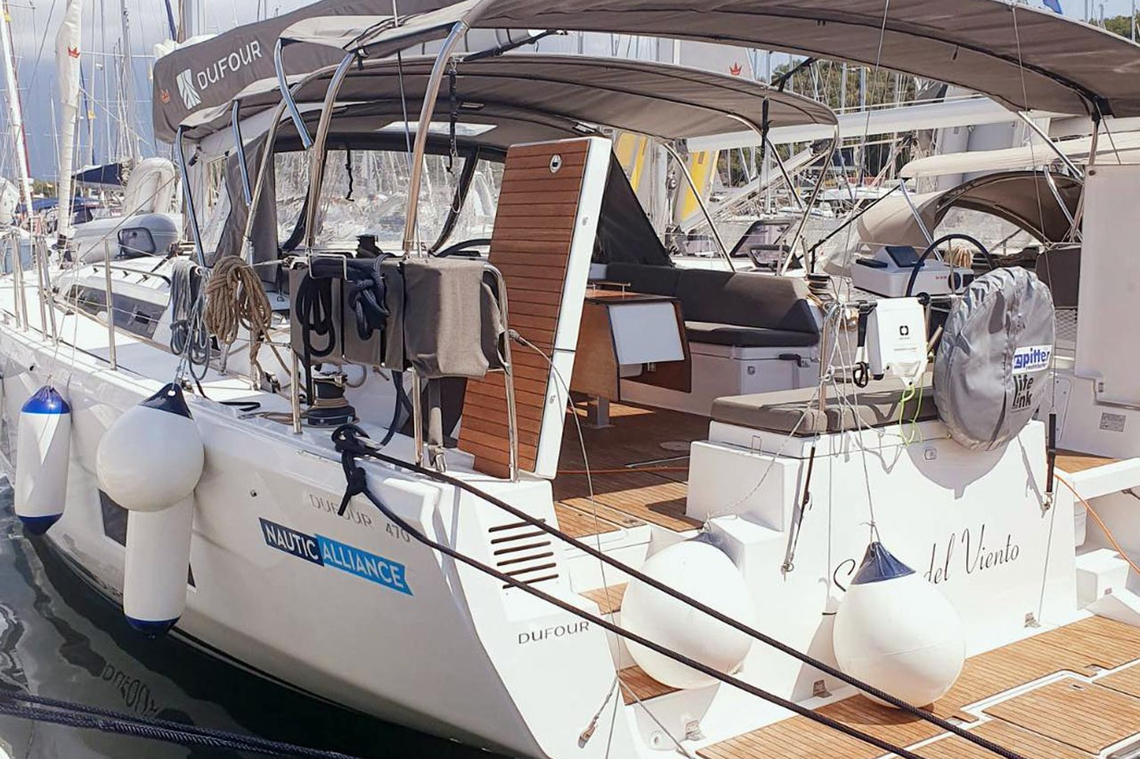 Dufour 470 - 4 cab. Sombra del Viento