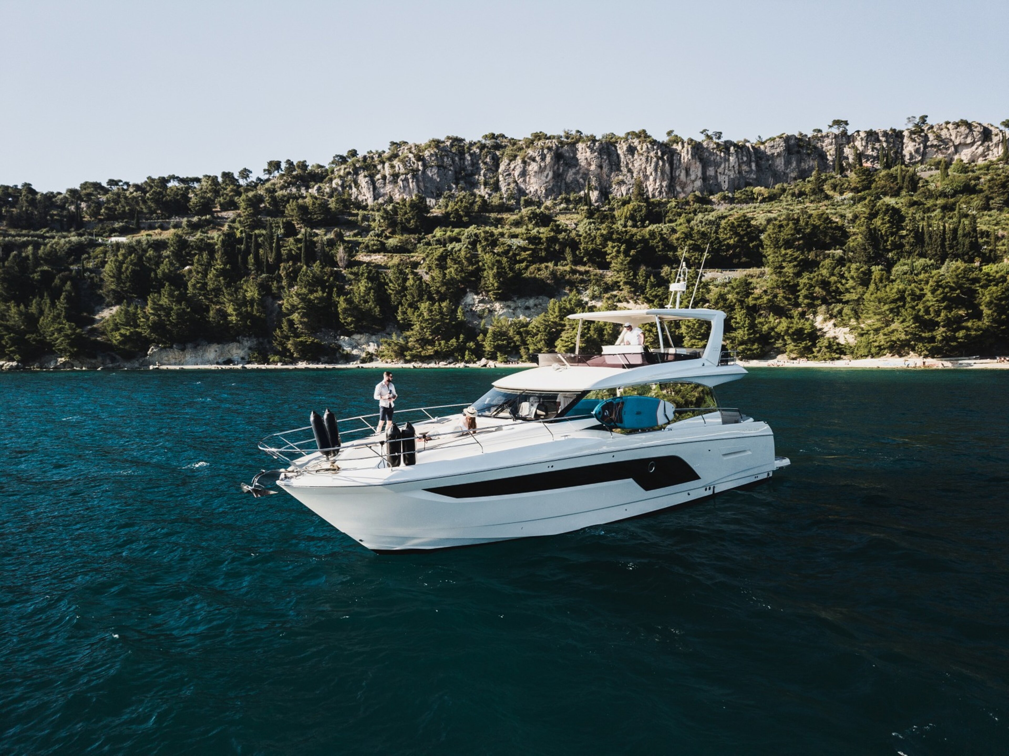 Prestige 590 Flybridge - 3 + 1 cab.	 Shaft