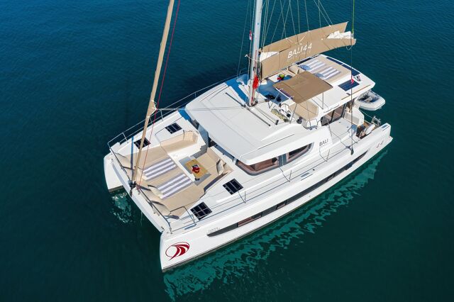 Bali 4.4 - 4 + 1 cab. Thetis
