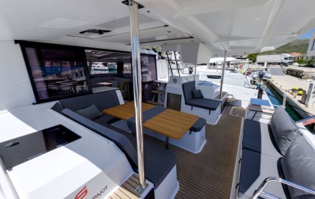 Fountaine Pajot Astrea 42 - 4 + 2 cab. Magic Summer