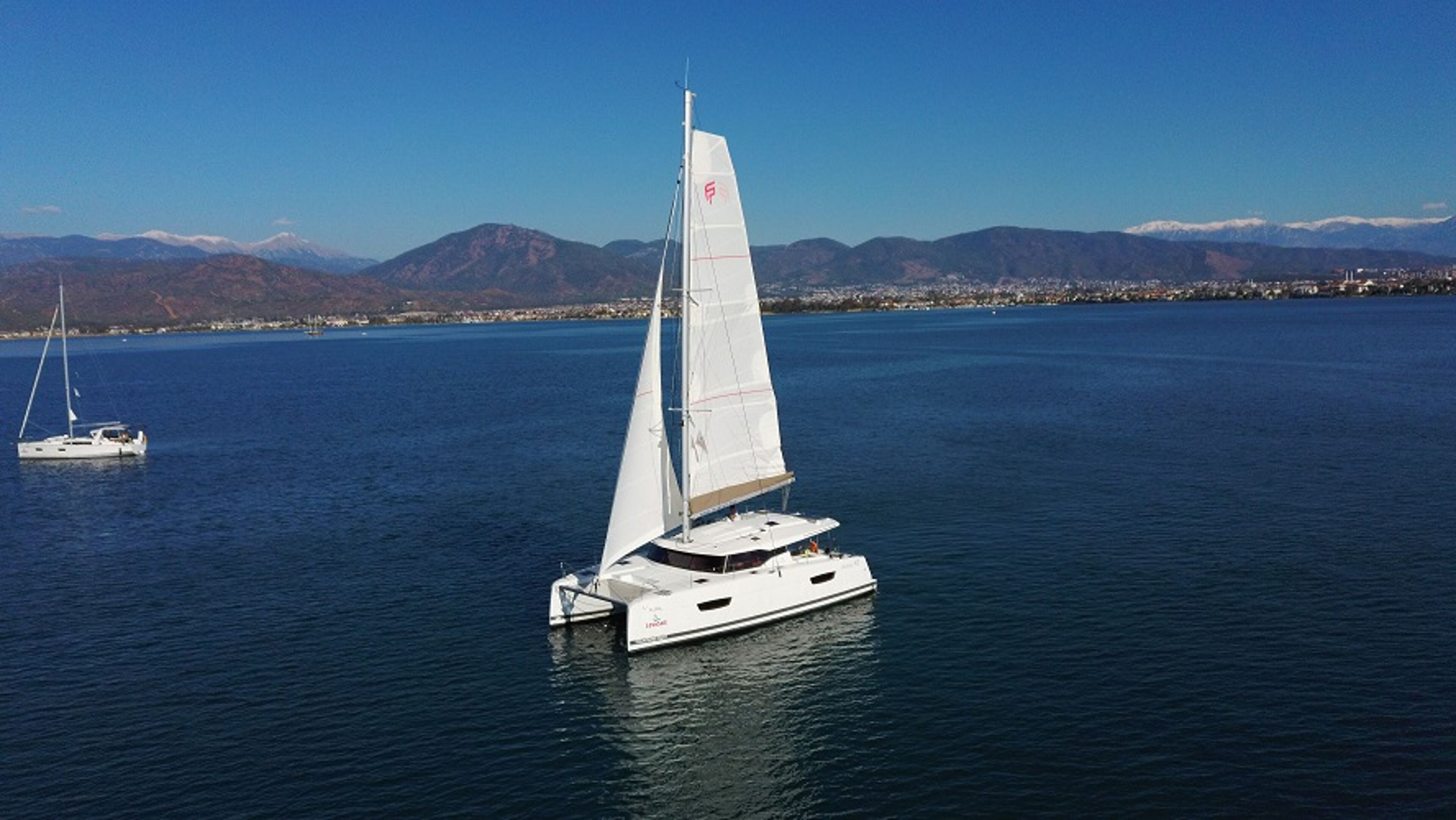 Fountaine Pajot Astrea 42 - 4 + 2 cab. Gloria